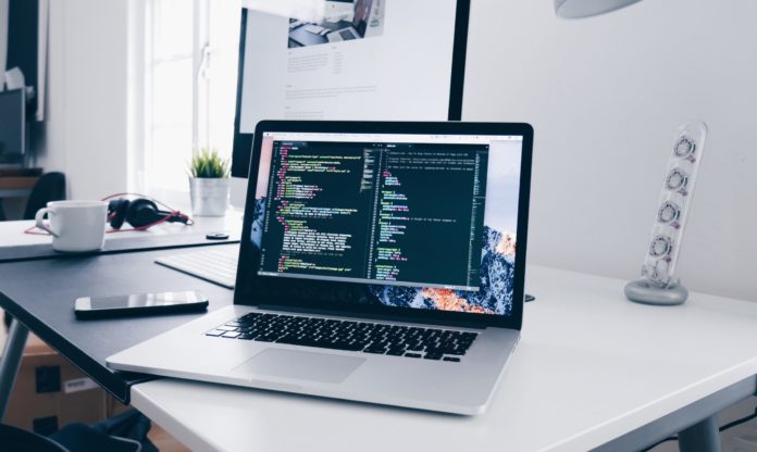 christopher-gower-m_HRfLhgABo-unsplash