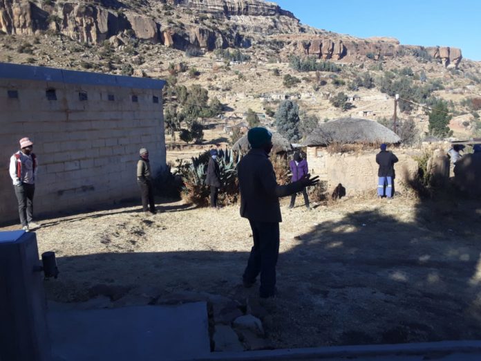 the Living Gadgets on a Mission